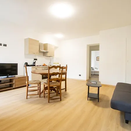 Apartament Vista Sui Tetti - 6 Minuti Da Porta Susa - Wifi